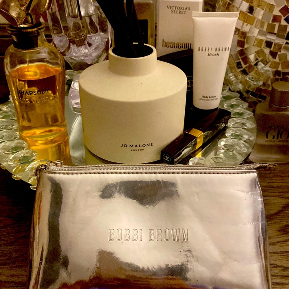 Bobbi Brown makeup bag